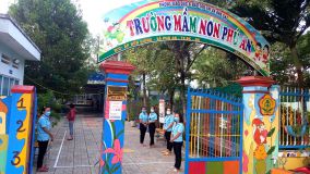 ngày đầu tiên các cháu đến trường